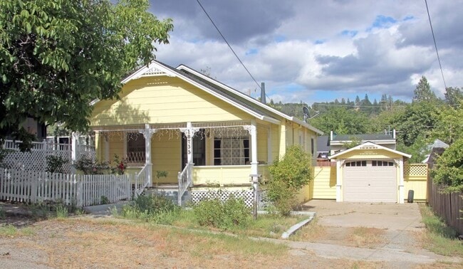 18735 Main St in Tuolumne, CA - Building Photo - Building Photo