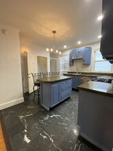 200 Hyde Park Ave, Unit 3 in Boston, MA - Building Photo - Building Photo