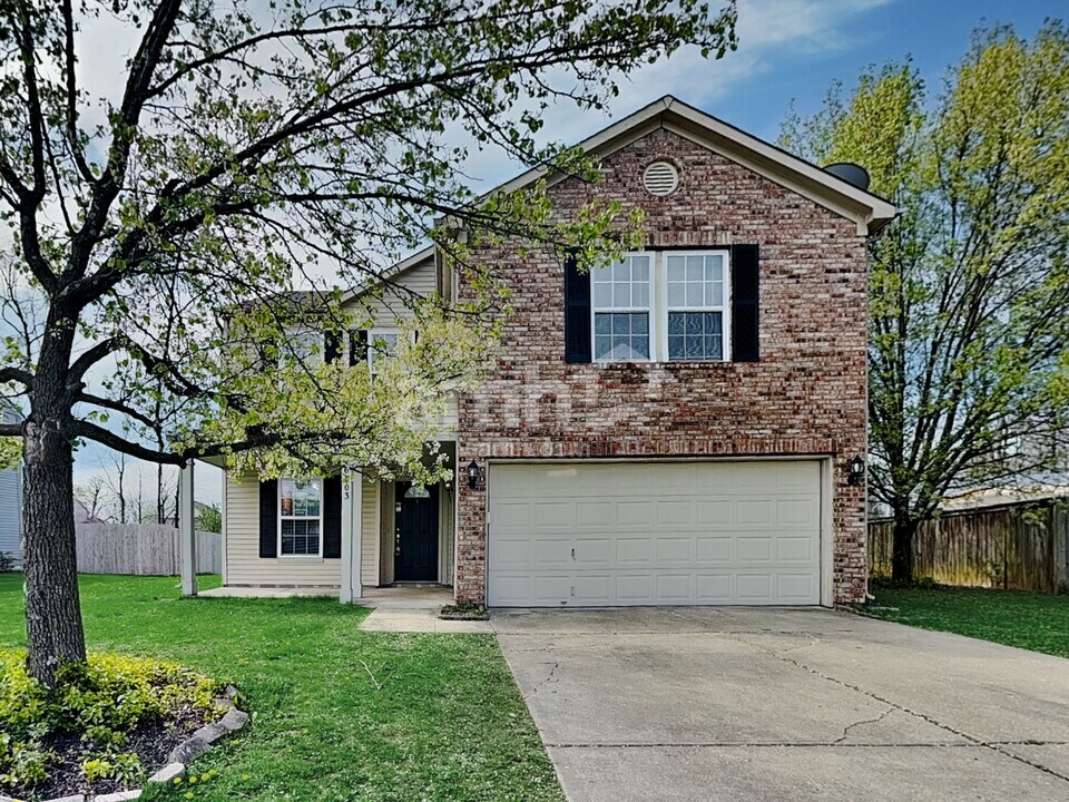 6803 Amber Springs Way in Indianapolis, IN - Building Photo