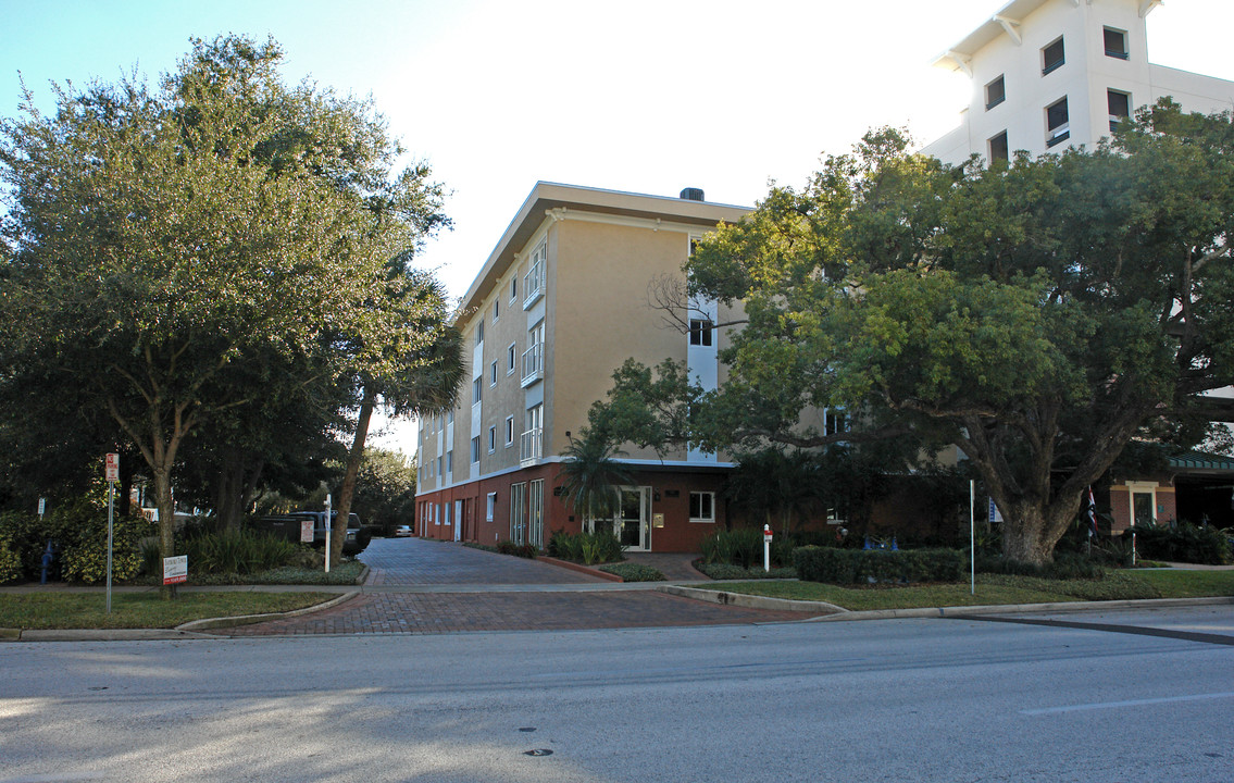 Bayboro Tower in St. Petersburg, FL - Building Photo