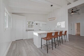 492 Trinity Rd in Dayton, TX - Building Photo - Building Photo