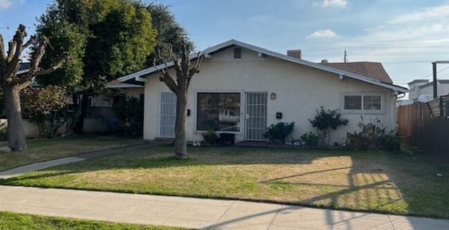 property at 344 W Franklin Way