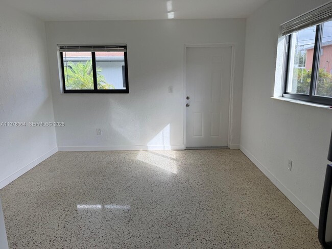 50 W 24th St in Hialeah, FL - Building Photo - Building Photo