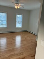 706 Beech St, Unit 2F in Manchester, NH - Building Photo