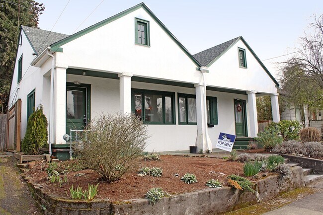 3620-3628-3628 NE 45th Ave in Portland, OR - Building Photo - Building Photo