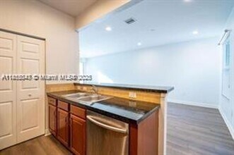 109 SW 147th Ter in Pembroke Pines, FL - Building Photo - Building Photo