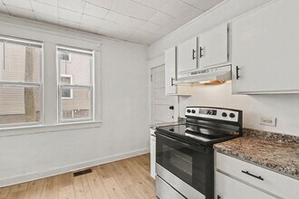 811 Larned St in Lansing, MI - Building Photo - Building Photo