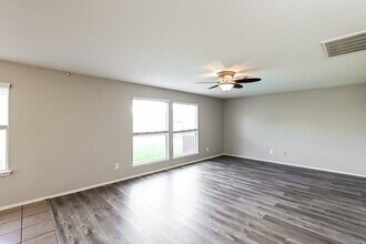 24014 Blossom Crest Ln in Spring, TX - Building Photo - Building Photo