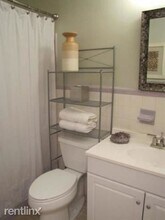 2225 NE 14th Ave in Wilton Manors, FL - Foto de edificio - Building Photo