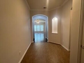 64 Hallmark Dr in Conroe, TX - Building Photo - Building Photo