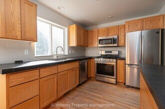 2576 NW Monterey Pines Dr in Bend, OR - Building Photo - Building Photo