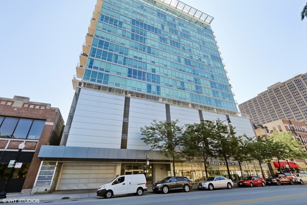1845 S Michigan Ave in Chicago, IL - Building Photo