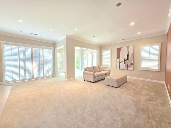 61 Peppermint in Irvine, CA - Building Photo - Building Photo