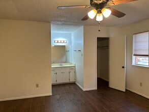 205 Town North Dr in Terrell, TX - Foto de edificio - Building Photo