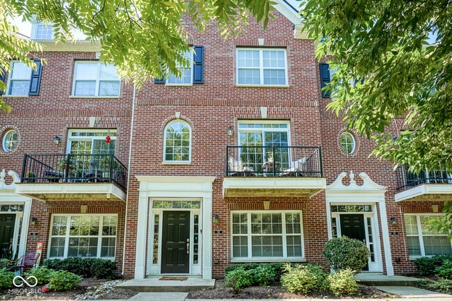 property at 92 11th St NW