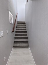 9120 Alpine Grove Ave in Las Vegas, NV - Building Photo - Building Photo