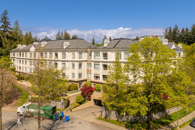The Bristol in Vancouver, BC - Building Photo - Building Photo