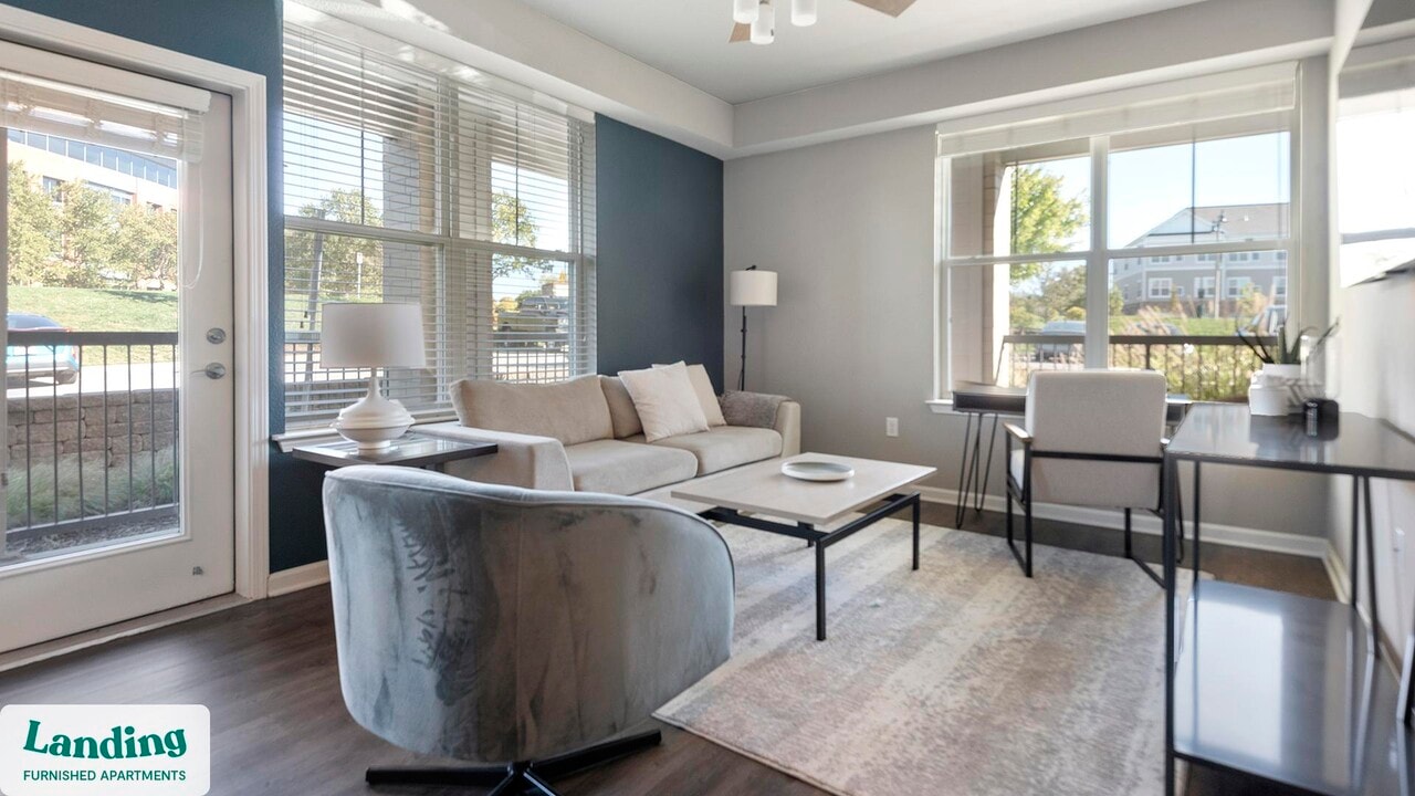 16346 Lydia Hill Dr in Chesterfield, MO - Building Photo