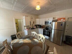 402 N Morrison St, Unit 2 in Appleton, WI - Building Photo - Building Photo