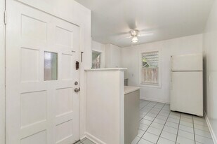 429 49th St in West Palm Beach, FL - Building Photo