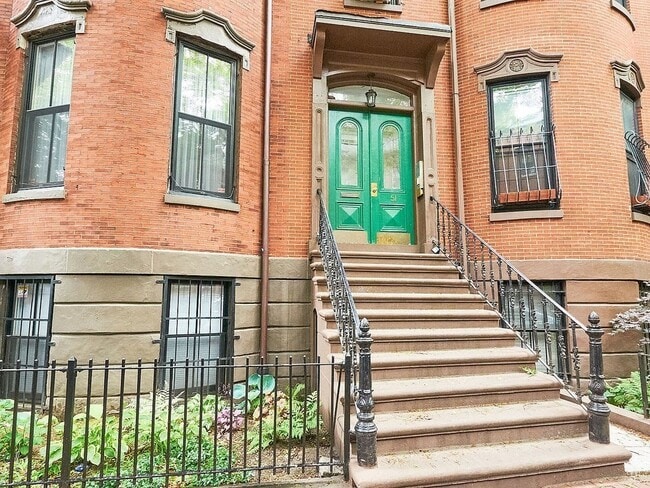 property at 51 E Springfield St