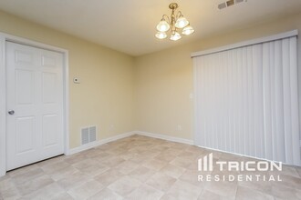3276 Lancer Dr in Powder Springs, GA - Building Photo - Building Photo