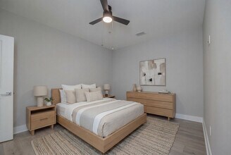 Grand Summit in Grand Blanc, MI - Foto de edificio - Building Photo