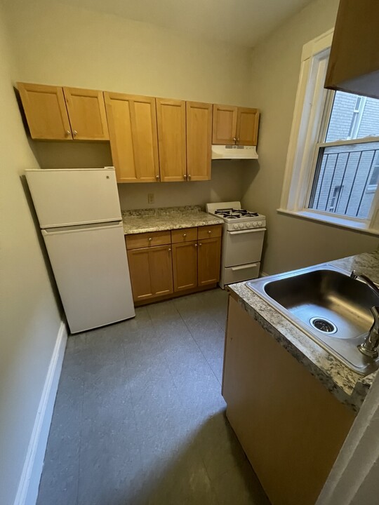 11 Chester St, Unit #8 in Boston, MA - Foto de edificio