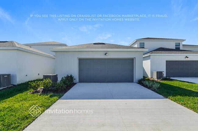 2249 Southbury Dr in Kissimmee, FL - Foto de edificio - Building Photo