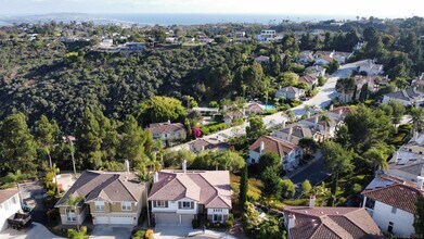 2475 Darlington Row in San Diego, CA - Building Photo - Building Photo