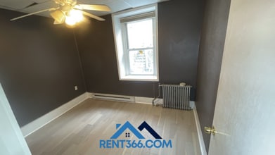 405 E Norwegian St in Pottsville, PA - Building Photo - Building Photo