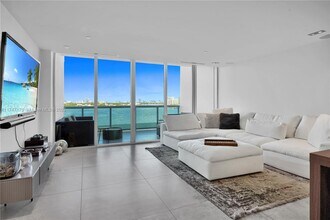 7935 East Dr in North Bay Village, FL - Building Photo - Building Photo