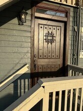 642 E 10th St, Unit A in Long Beach, CA - Building Photo - Building Photo