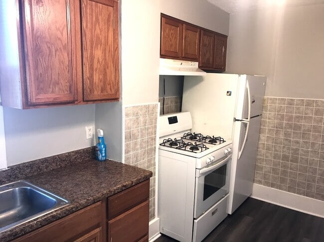7903 Lloyd Ave in Pittsburgh, PA - Building Photo - Building Photo