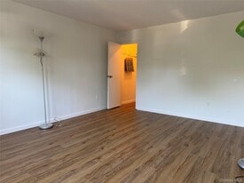 46 W Lane Dr in Plainview, NY - Building Photo