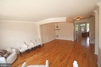 43121 Shadow Terrace in Leesburg, VA - Building Photo - Building Photo