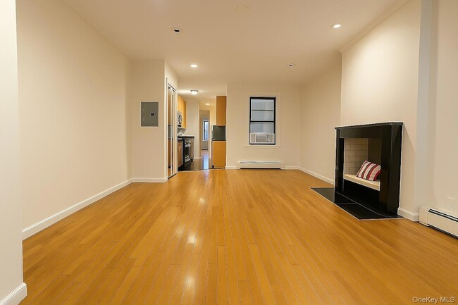 property at 206 E 124th St