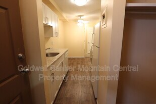 9120-9106 106 Ave NW in Edmonton, AB - Building Photo