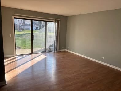 275 King's Mill Ct in Schaumburg, IL - Building Photo - Building Photo
