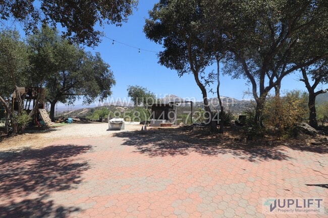13100 Old Barona Rd in Lakeside, CA - Building Photo - Building Photo