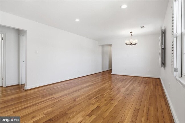 1305 S Walter Reed Dr in Arlington, VA - Building Photo - Building Photo