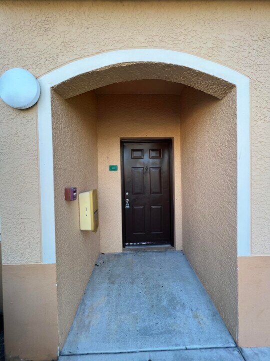 161 SW Palm Dr in Port St. Lucie, FL - Building Photo