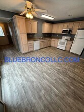 235 SE Florence Ave in Lee's Summit, MO - Building Photo - Building Photo