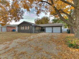 104 Marilyn Ave in Edmond, OK - Building Photo