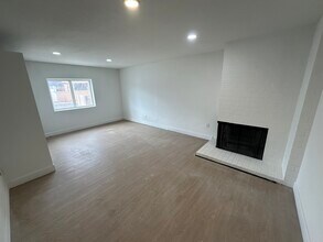 3030 Plaza St, Unit Main house in Las Vegas, NV - Foto de edificio - Building Photo