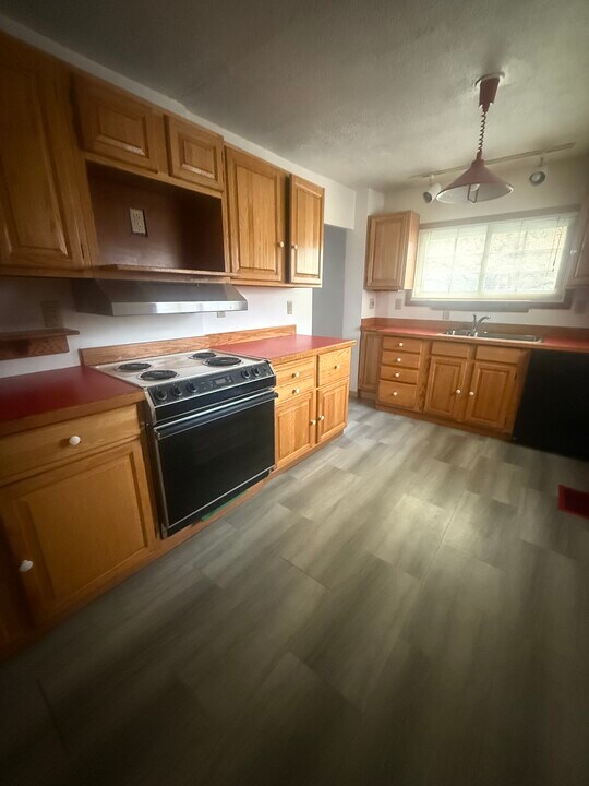 26 Rochester St, Unit 26 A1 in Dryden, NY - Foto de edificio