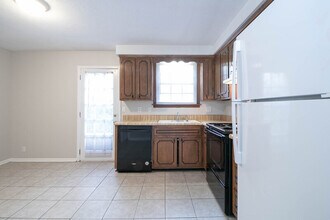 814 Golf View Pl in Clarksville, TN - Building Photo - Building Photo