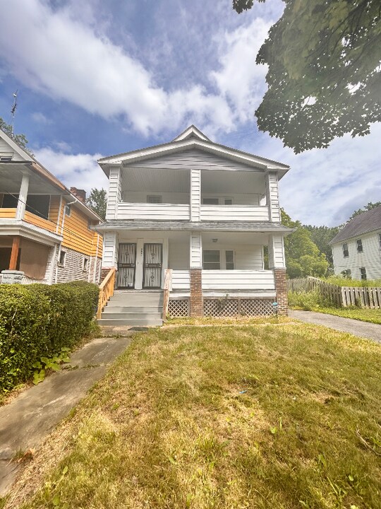3461 E 118th St in Cleveland, OH - Building Photo