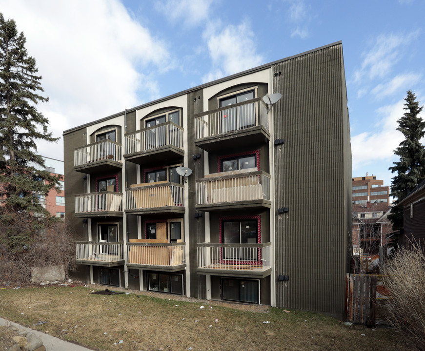 1820 9th St SW in Calgary, AB - Building Photo
