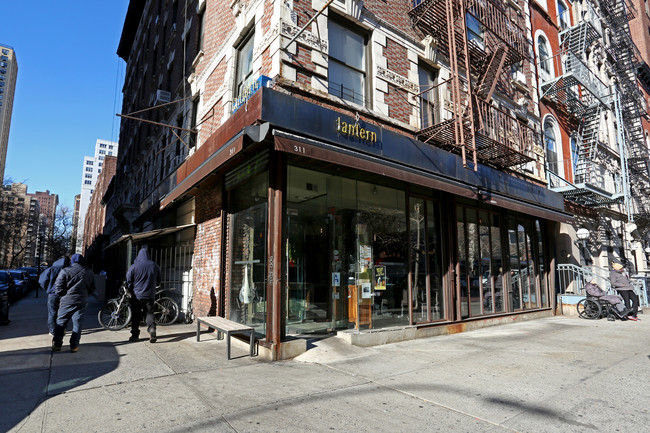 311 Second Ave in New York, NY - Building Photo - Building Photo